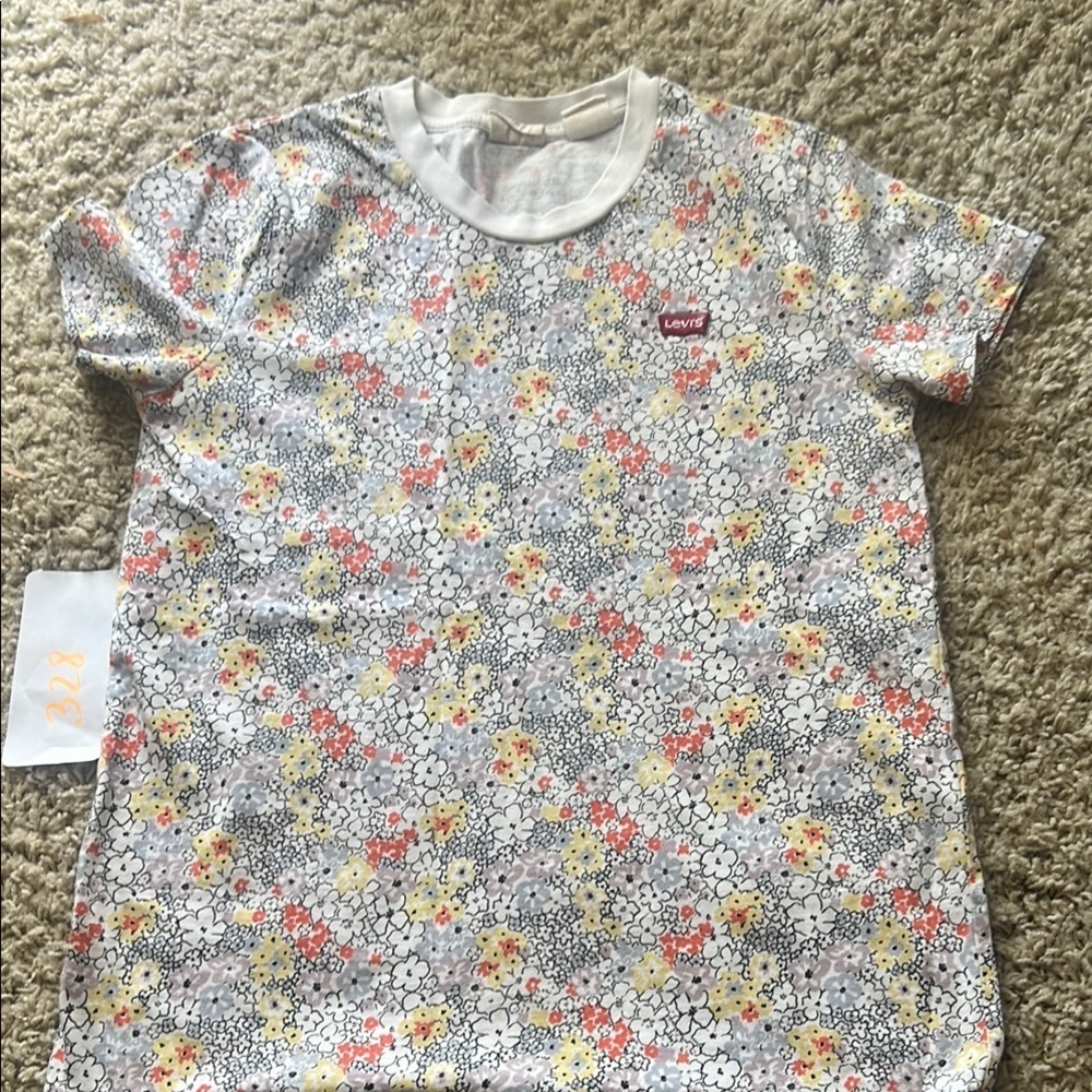 Levi's Gray and Yellow Short Sleeve Tee with Subtle Branding